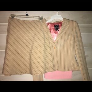 Skirt & blazer suit with cami tank top!